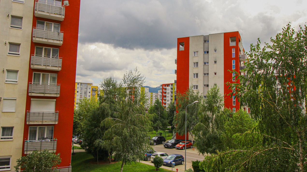 Inchiriere apartament 2 camere, decomandat în zona Avangarden, Brașov