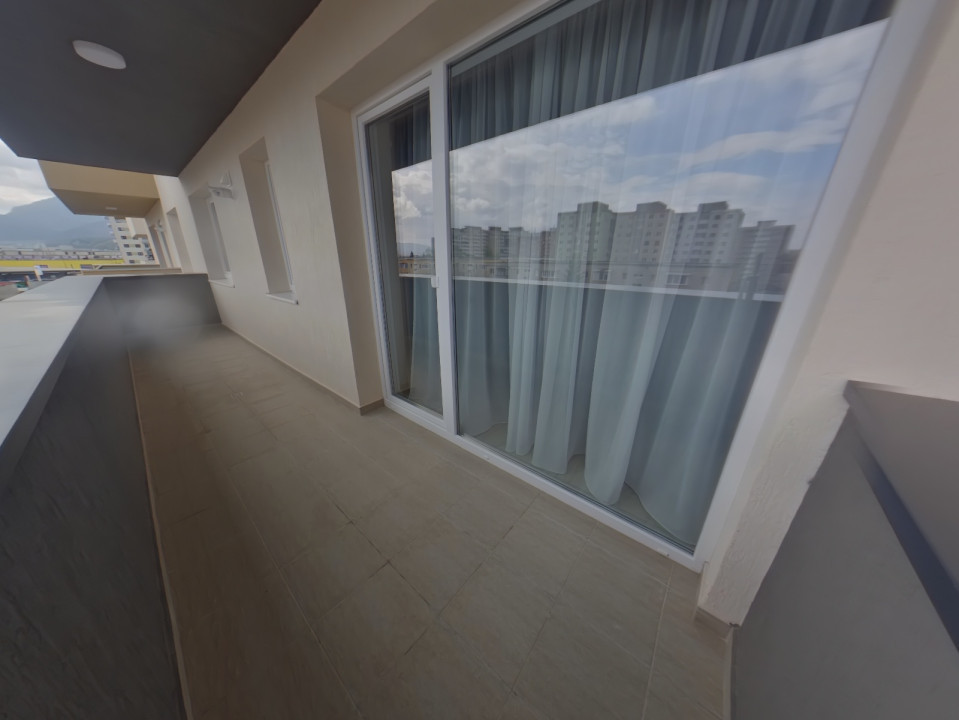 Apartament cu terasa de 11mp, dressing si spatiu auxiliar- Urban Plaza