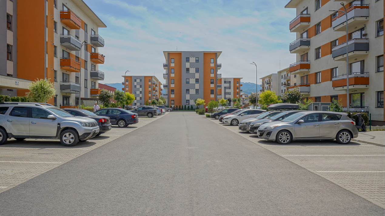 REZERVAT - Apartament cu 3 camere, mobilat si utilat, strada Nicolae Labis 