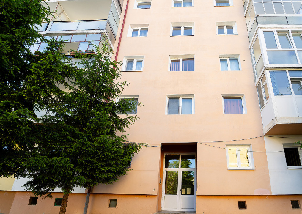 Apartament de 3 Camere Decomandat în Sibiu, Zona Piața Rahovei, Strada Aleea Tab