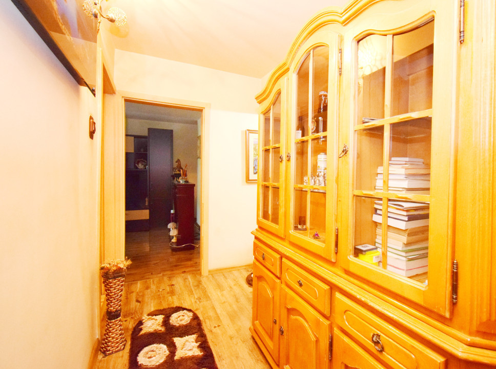 Apartament 4 camere decomandat, parter, renovat, centrala, Brada lui Novac