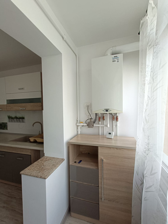 APARTAMENT DE INCHIRIAT CU 3 CAMERE