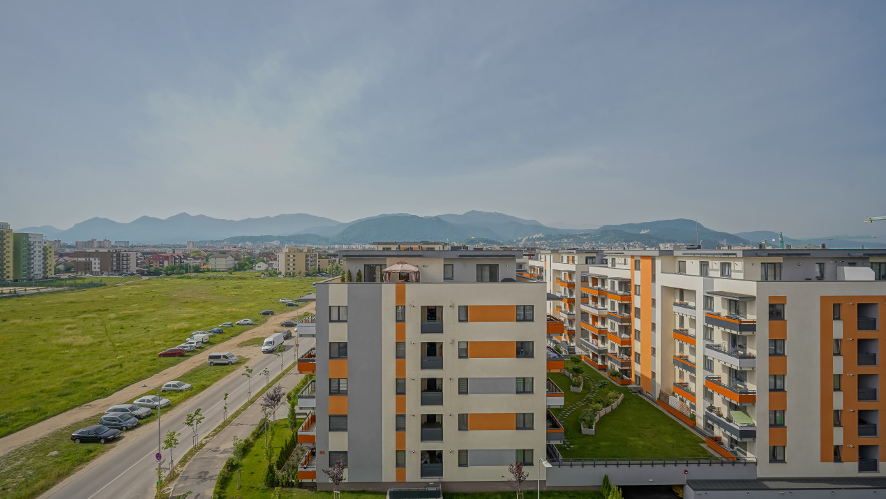 REZERVAT - Apartament cu 3 camere, strada Ioan Popasu - Tractorul, Comision 0%