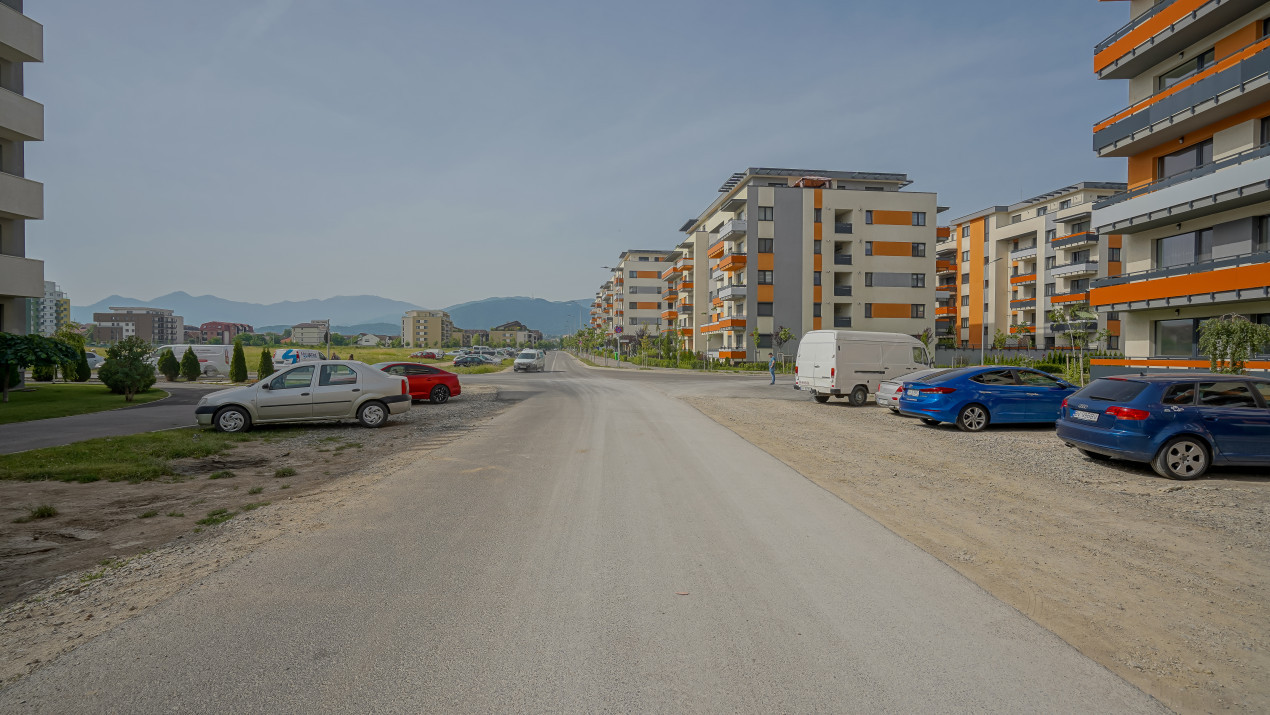 REZERVAT - Apartament cu 3 camere, strada Ioan Popasu - Tractorul, Comision 0%