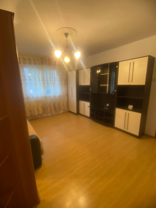 Apartament 2 camere de închiriat - Strada Șteflești 