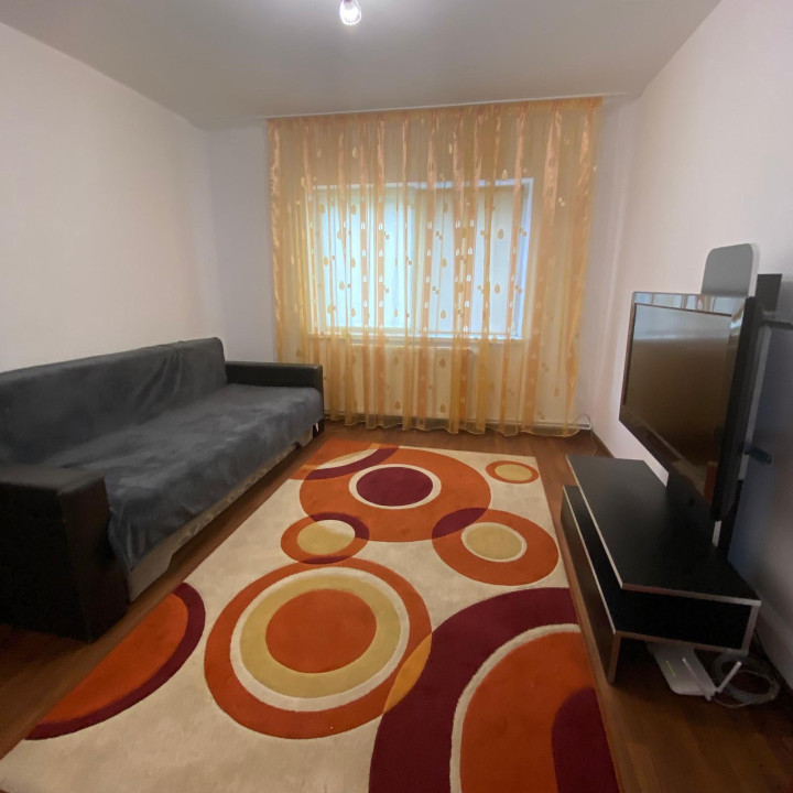 Apartament cu 2 camere, decomandat