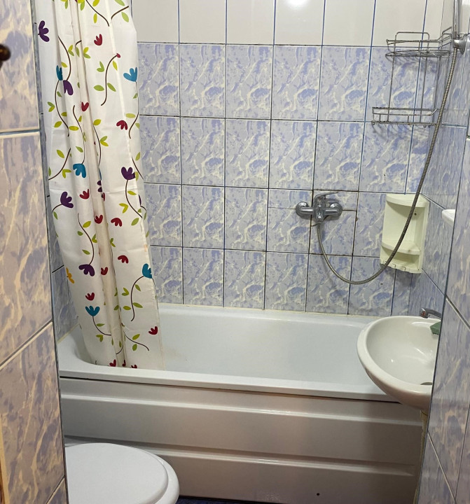 Apartament cu 2 camere, decomandat