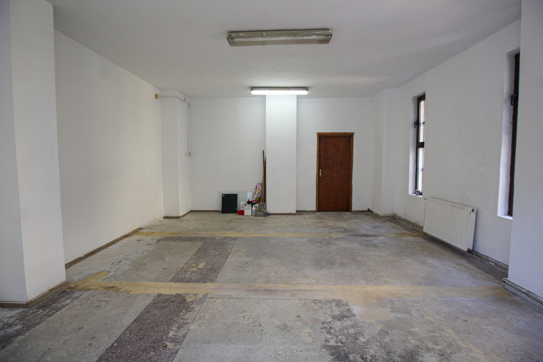 Spatiu comercial, 134 mp utili, central - Lacea