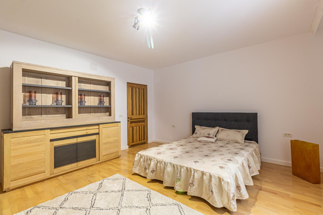 Apartament 3 camere cu gradina generoasa ,Ultracentral