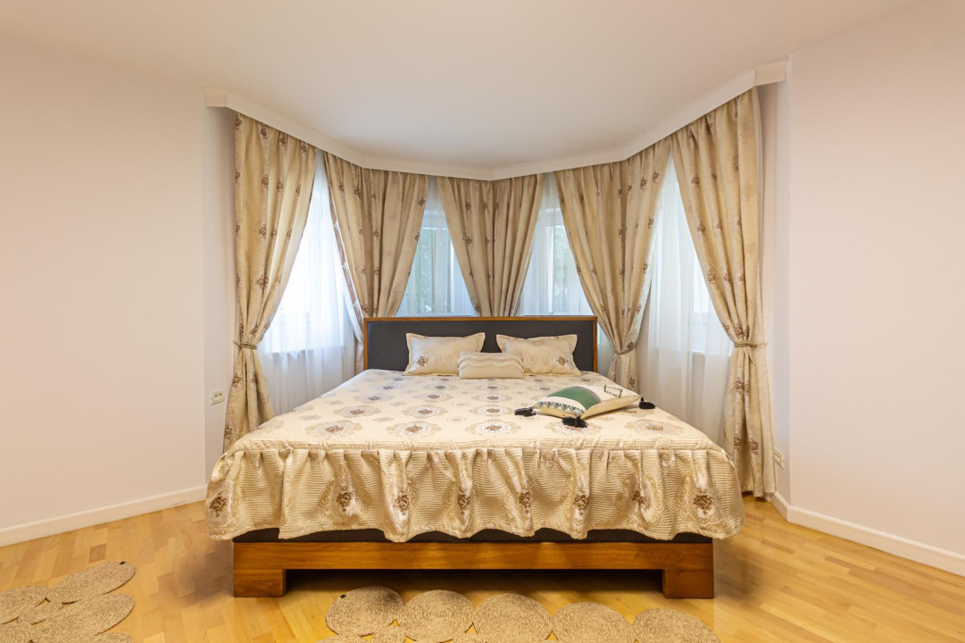 Apartament 3 camere cu gradina generoasa ,Ultracentral