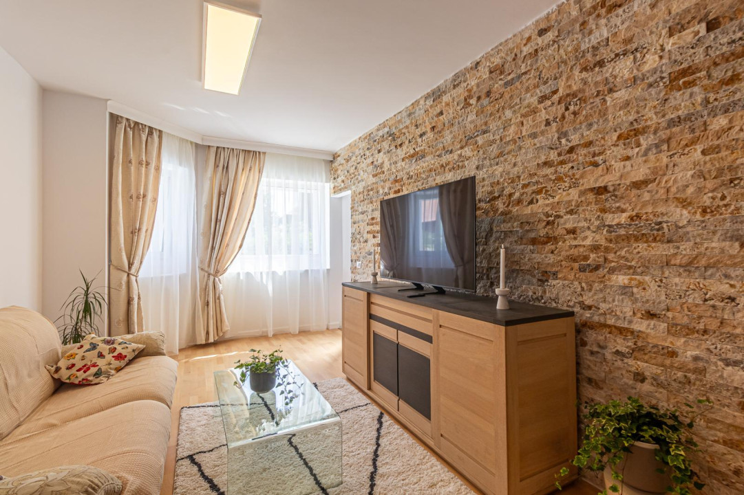 Apartament 3 camere cu gradina generoasa ,Ultracentral