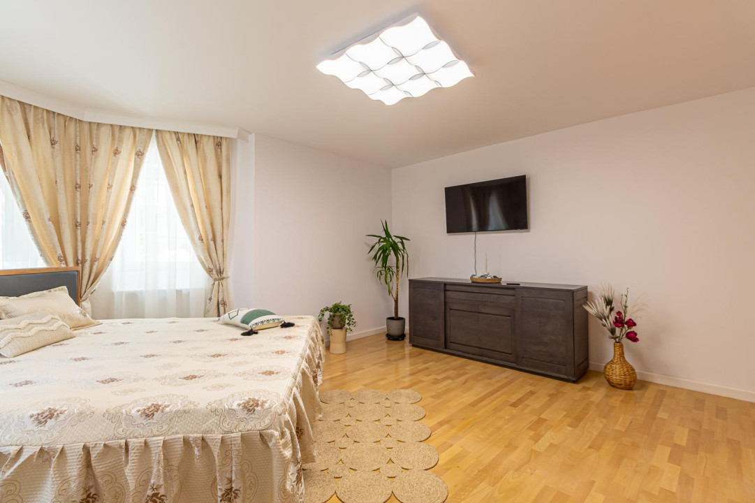 Apartament 3 camere cu gradina generoasa ,Ultracentral