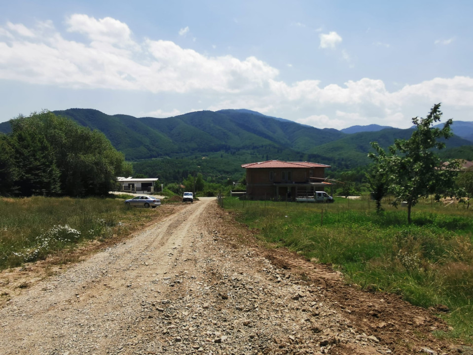 Teren intravilan de vanzare in Cisnadioara - zona Premium disponibile 3 parcele 