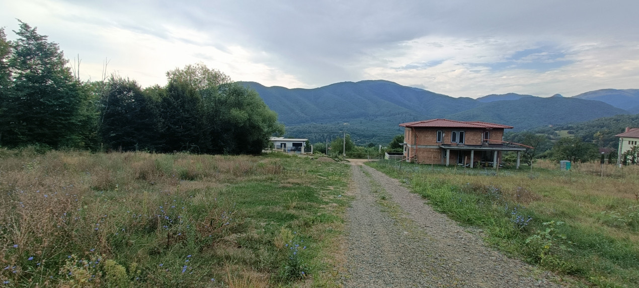 Teren intravilan de vanzare in Cisnadioara - zona Premium disponibile 3 parcele 