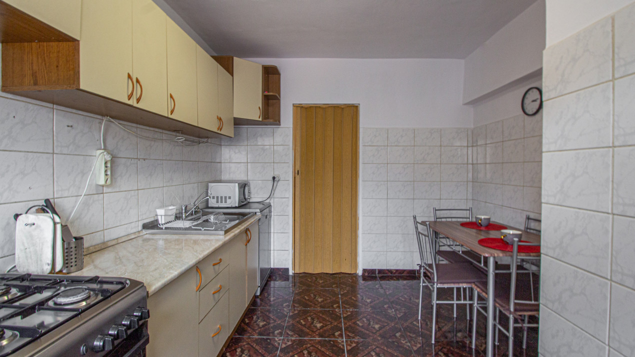 Apartament 4 camere, decomandat, Racadau, Comision 0% OFERTA REZERVATA!!!