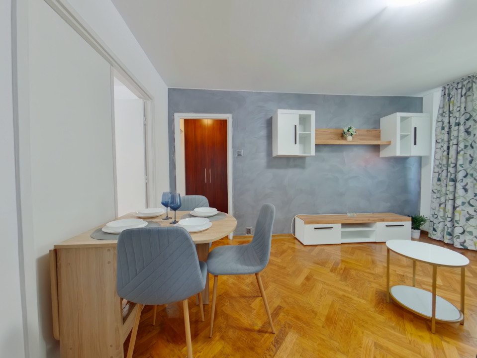 Închiriere apartament cu 2 camere, renovat si spatios- Strada Soarelui