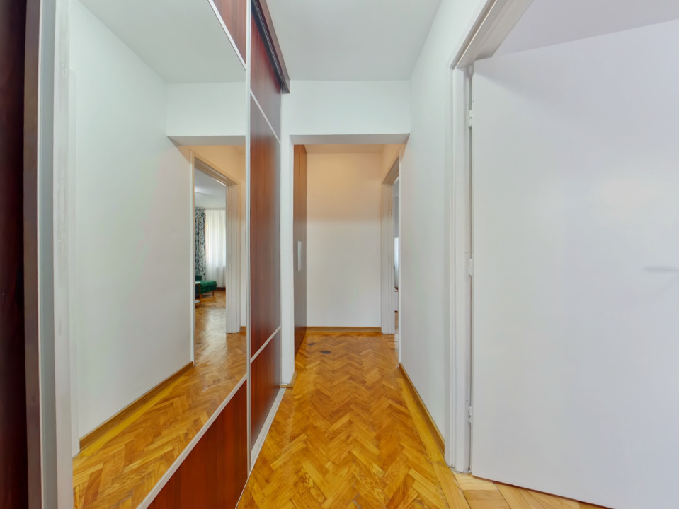 Închiriere apartament cu 2 camere, renovat si spatios- Strada Soarelui