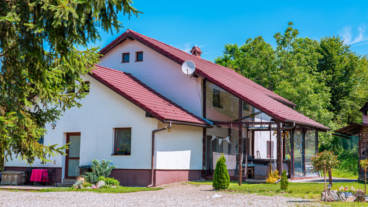 Cabană superbă de vânzare pe Valea Avrigului - afacere la cheie