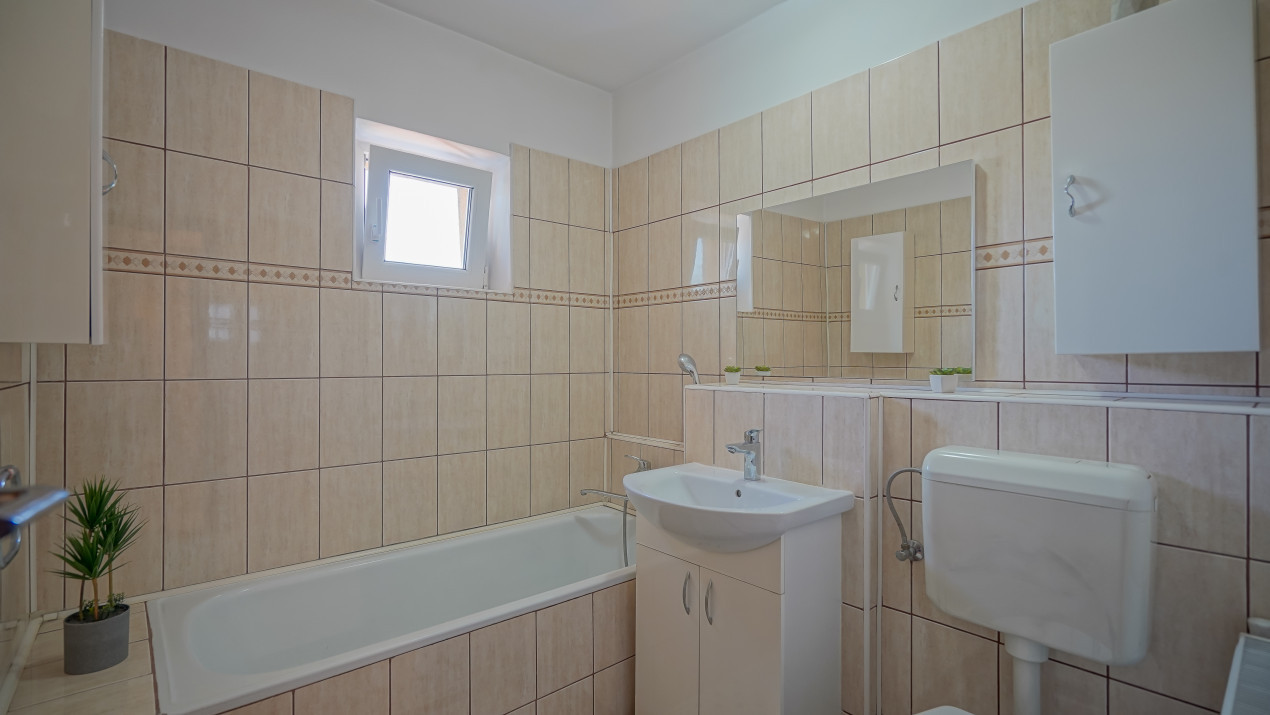 Apartament 3 camere, decomandat - Mihai Viteazul - Zona Grivitei