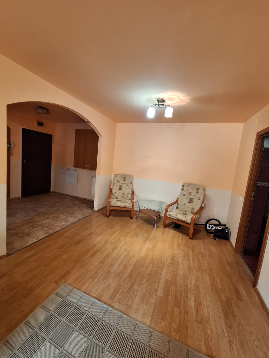 Apartament de Închiriat cu 2 Camere Semidecomandat – Aleea Streiu