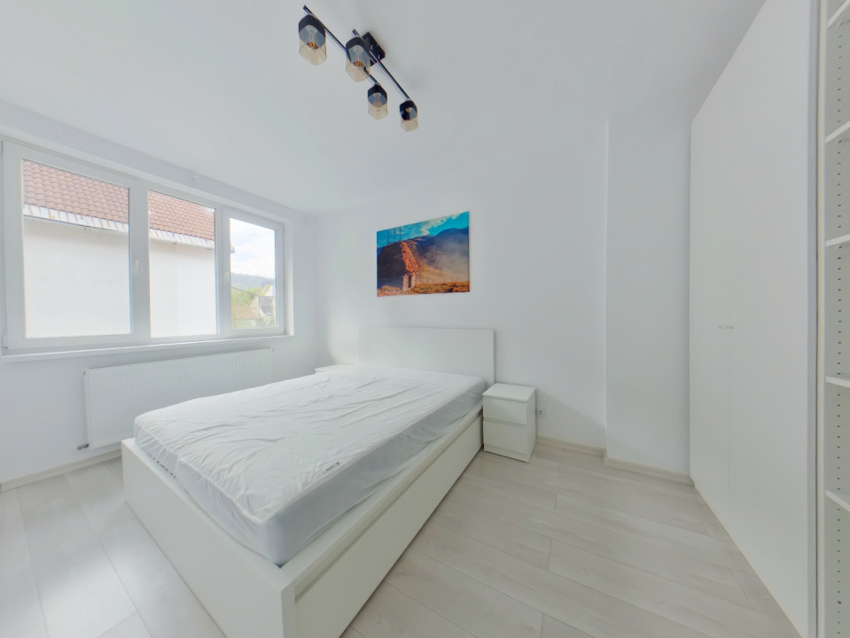 Închiriere apartament cu 2 camere, renovat si spatios- Strada Lungă