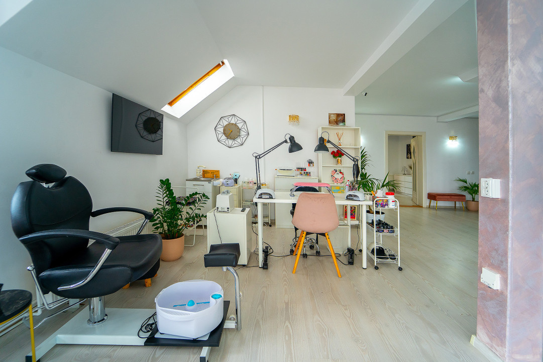 De Închiriat Salon de Înfrumusețare și Remodelare Corporală 