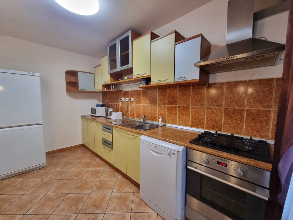 Casa cu 4 camere - 2 bai - zona centrala-str. Plopilor - pet friendly