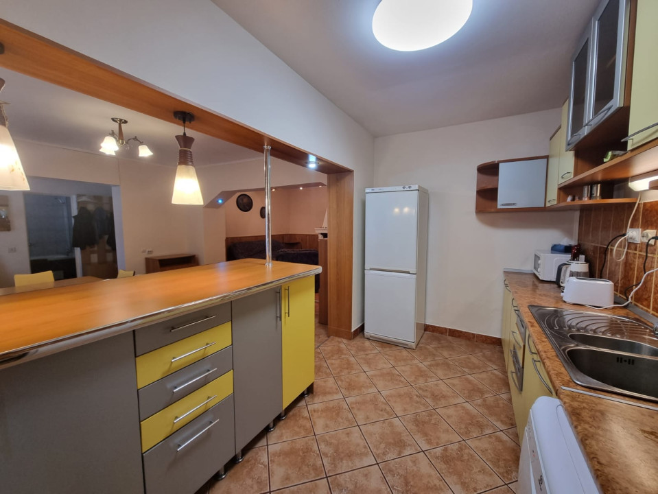 Casa cu 4 camere - 2 bai - zona centrala-str. Plopilor - pet friendly