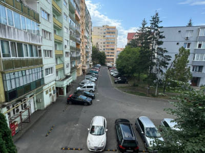 Apartament 2 camere de vânzare pe B-dul Mihai Viteazu - etaj 2