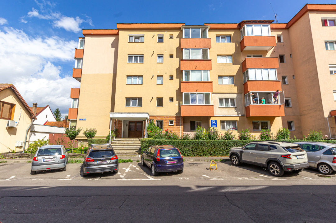 Apartament 2 camere, decomandat – 0% comision