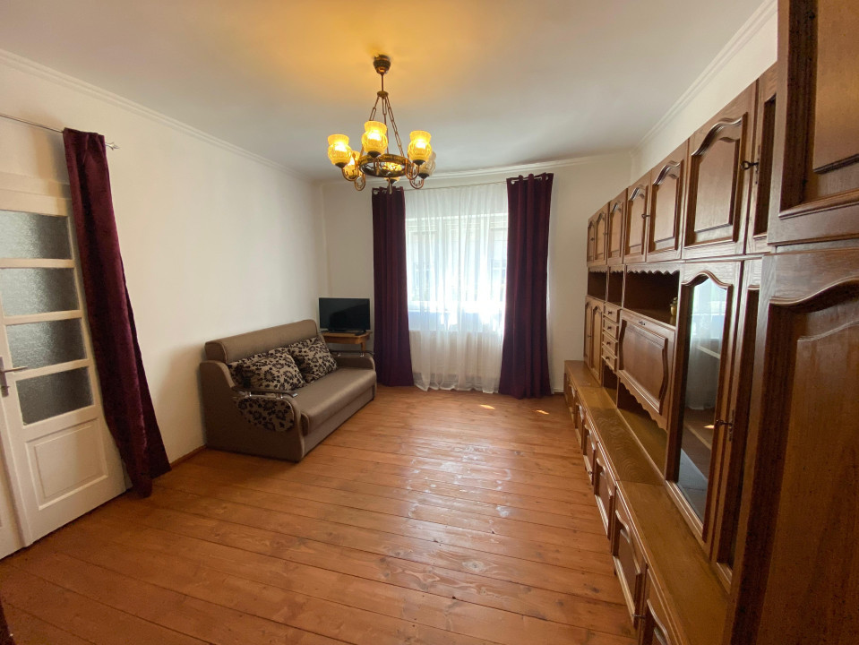 Casă de Închiriat - 2 Camere - 65 mp - Teren 480 mp