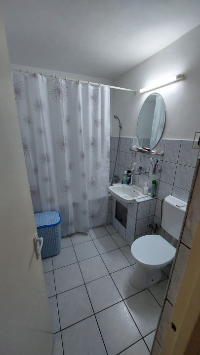 Apartament 3camere, Str.  Sanatatii k25  Etajul 4 /4