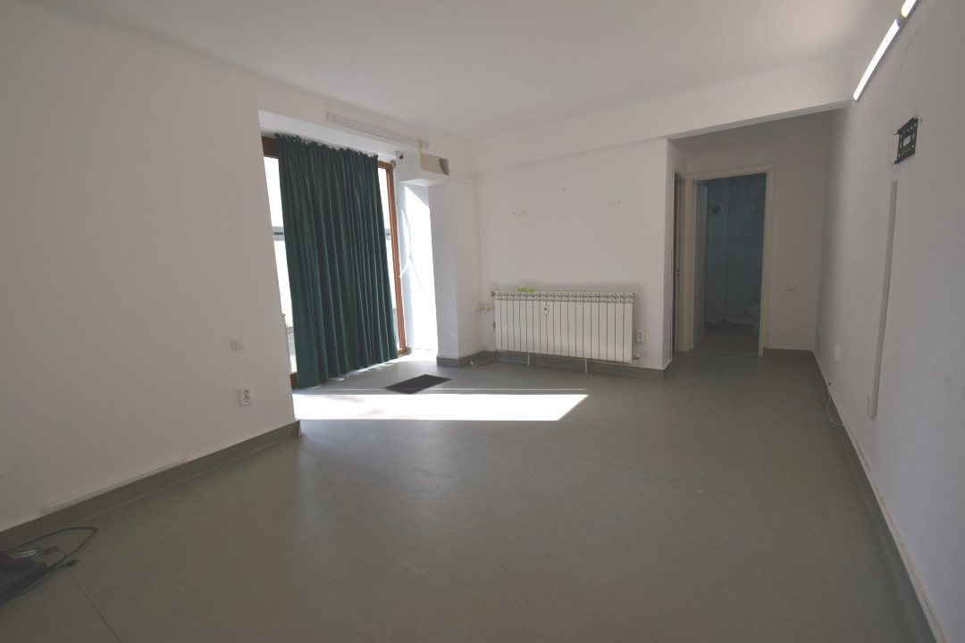 Spatiu comercial ultracentral, 3 camere str Romul, langa Primarie de inchiriat 