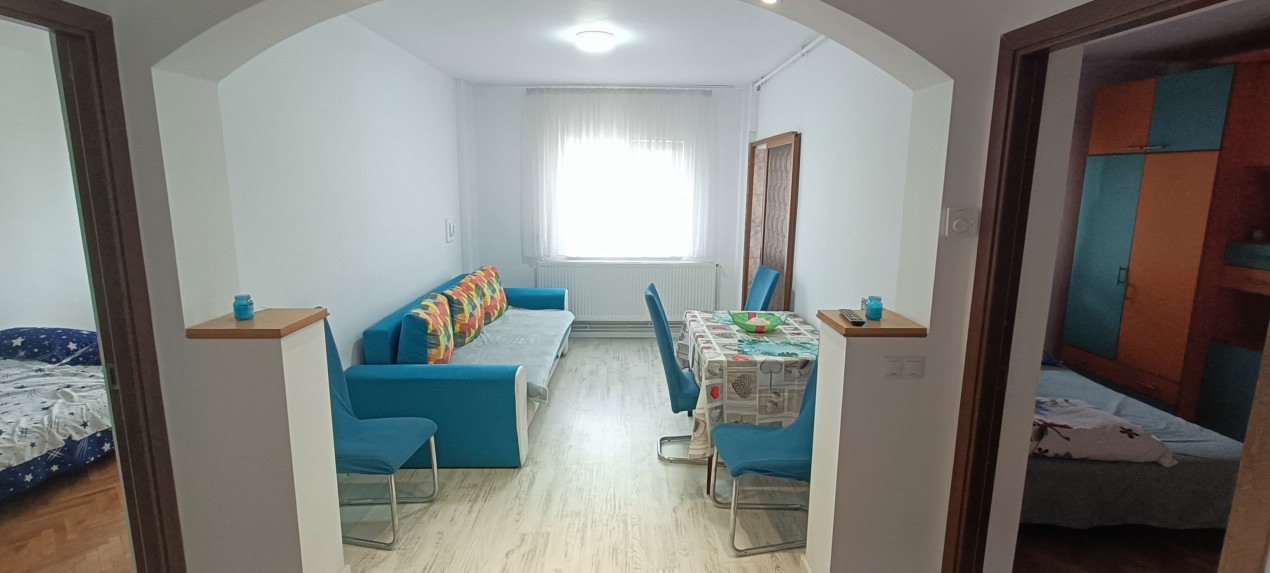 Apartament de vanzare cu 2 camere Str.Semaforului