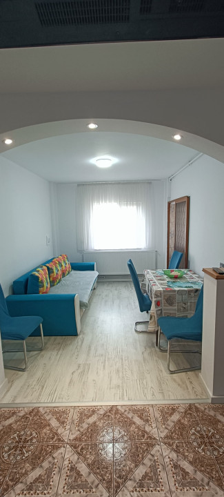 Apartament de vanzare cu 2 camere Str.Semaforului