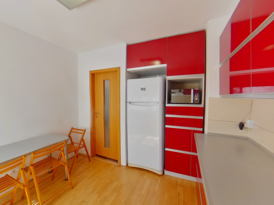 Inchiriere apartament cu 4 camere, Racadau, comision 0%