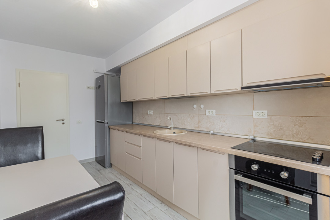 Apartament spatios cu garaj subteran zona Coresi