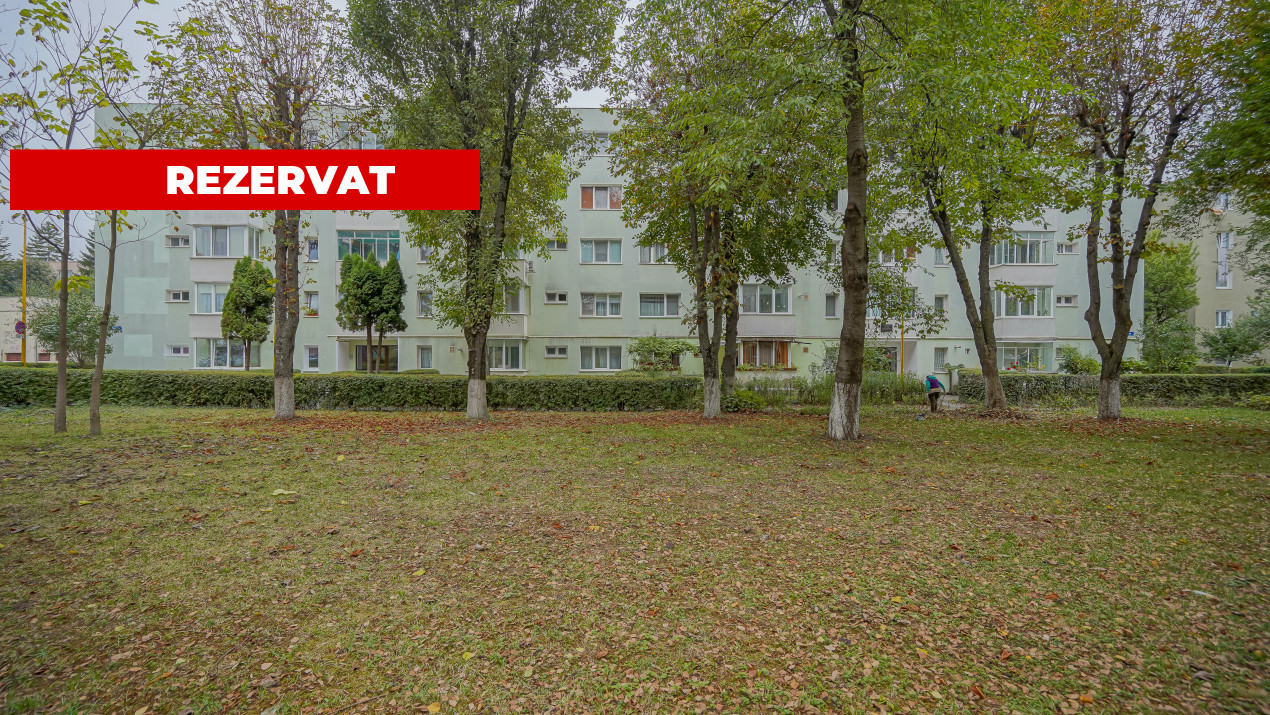 REZERVAT - Vânzare apartament cu 3 camere, strada Neptun, zona Micșunica