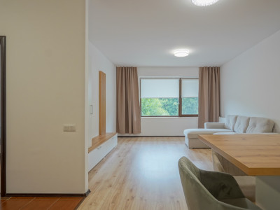 Vânzare apartament cu 2 camere mobilat și utilat în Complexul Tâmpa Gardens