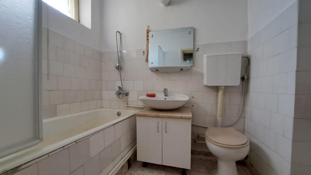 De vânzare apartament 2 camere, semidecomandat, Valea Roșie, Craiova