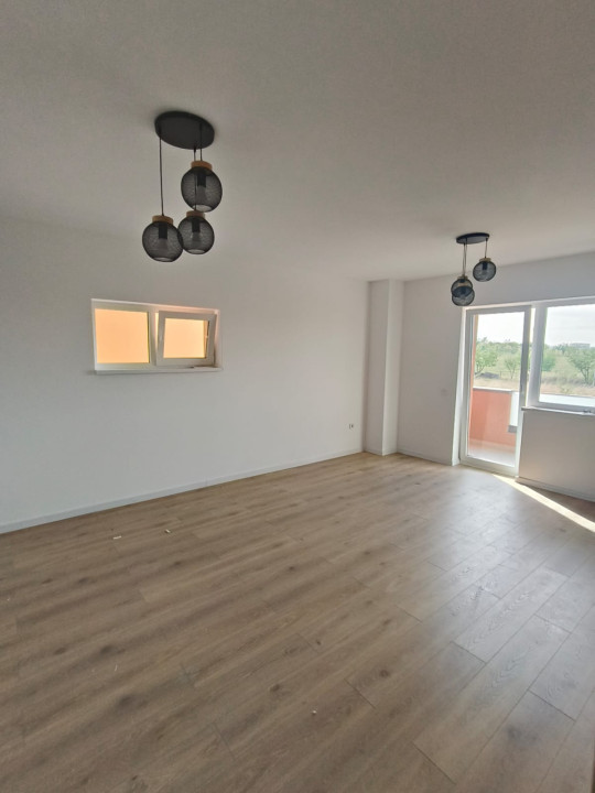 Apartament 2camere - decomandat - Calea Surii Mici