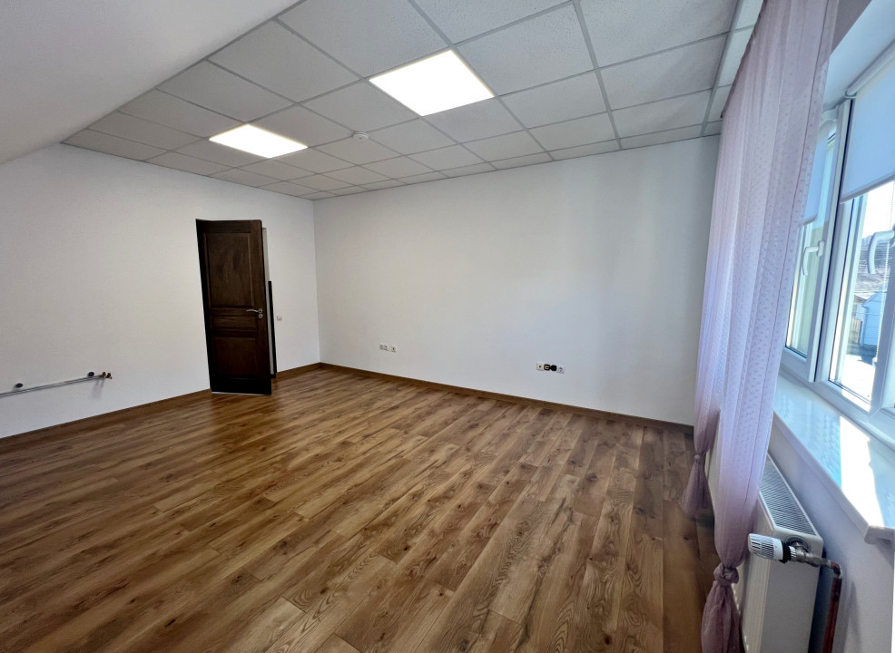 Închiriere Apartament la Casă - 4 camere zona Trei Stejari-Sibiu