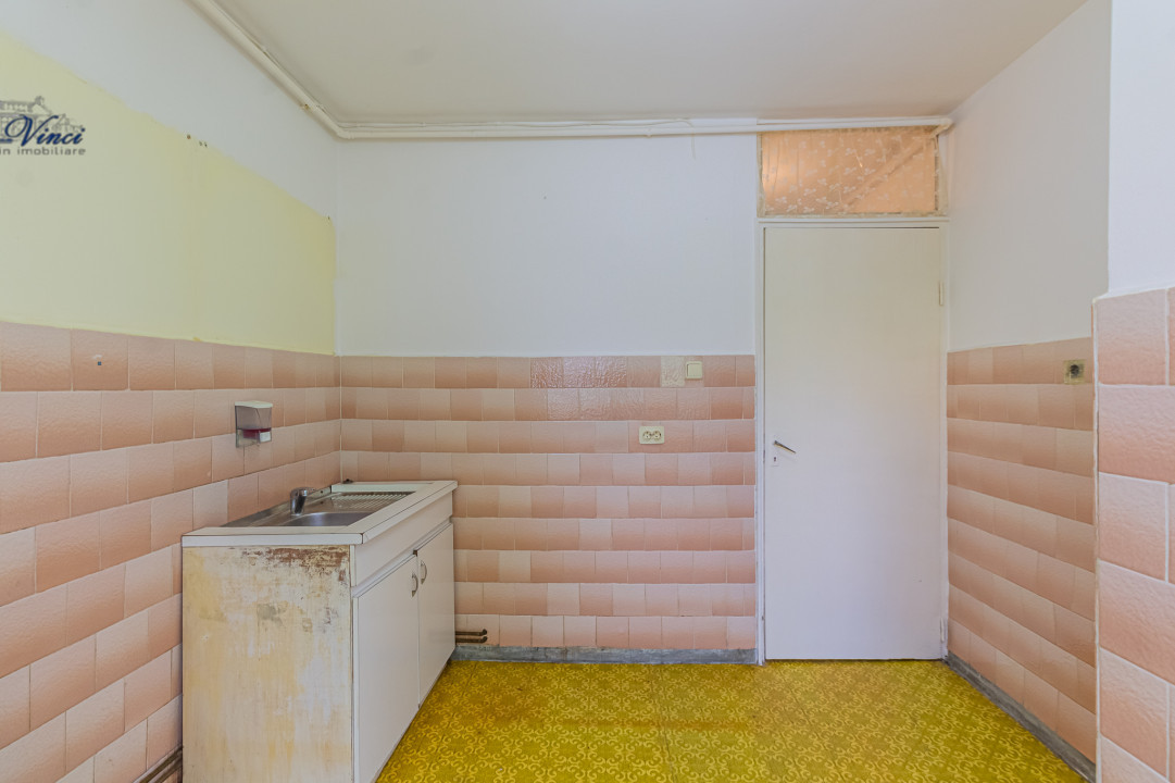 REZERVAT !Apartament  2 camere,decomandat!  Cartier- Triaj, Brașov