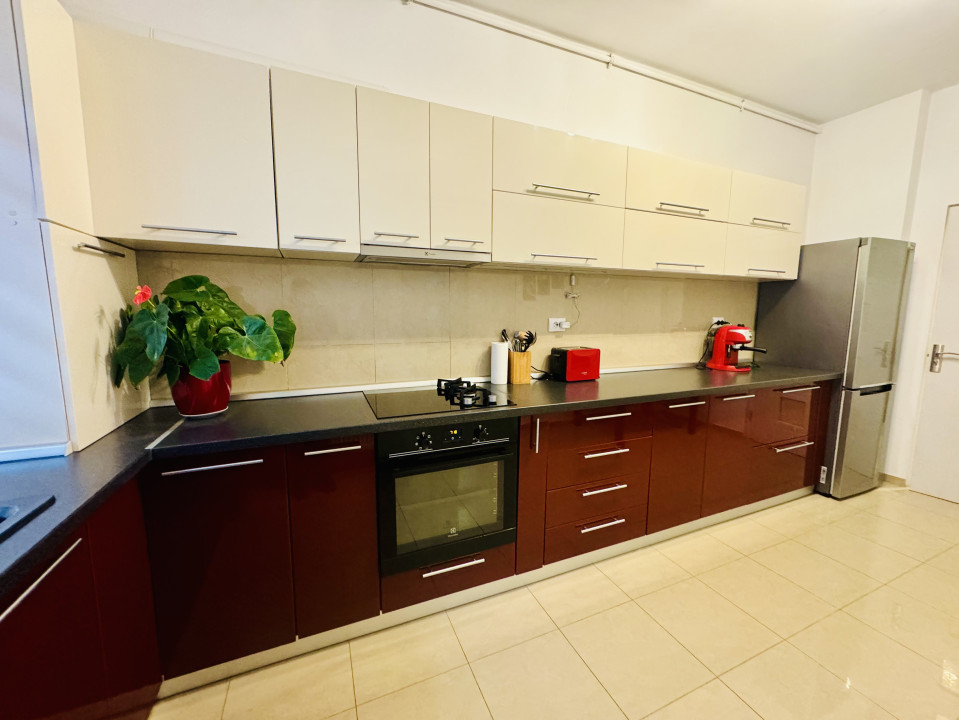 Apartament spațios cu 3 camere - Str. Vasile Dobrian, Șelimbăr