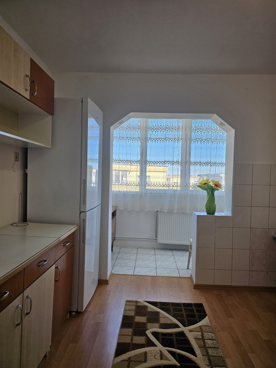 Închiriere apartament cu 3 camere, mobilat și utilat - zona Triaj