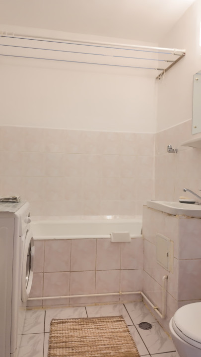 Închiriere apartament cu 3 camere, mobilat și utilat - zona Triaj