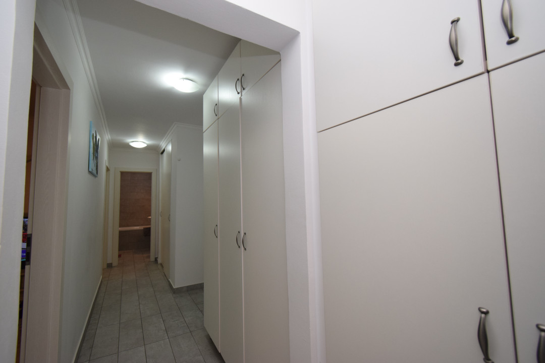 Apartament 4 camere mobilat, utilat si renovat recent la superlativ, 1 Mai