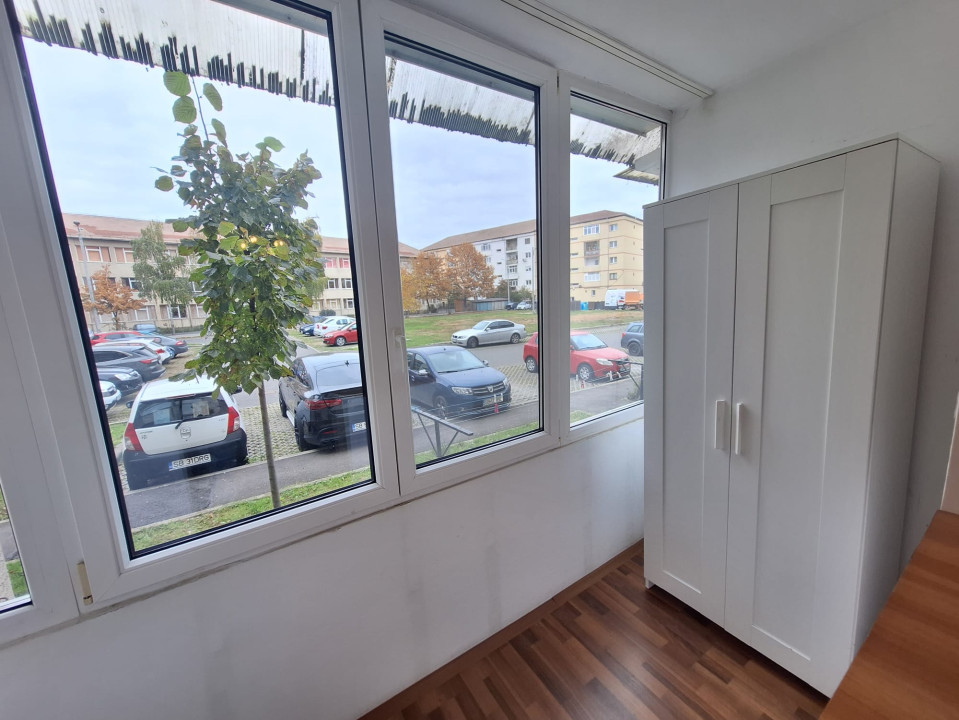 Apartament de Închiriat - 3 Camere, Cartierul Ștrand, Parter - 67 mp