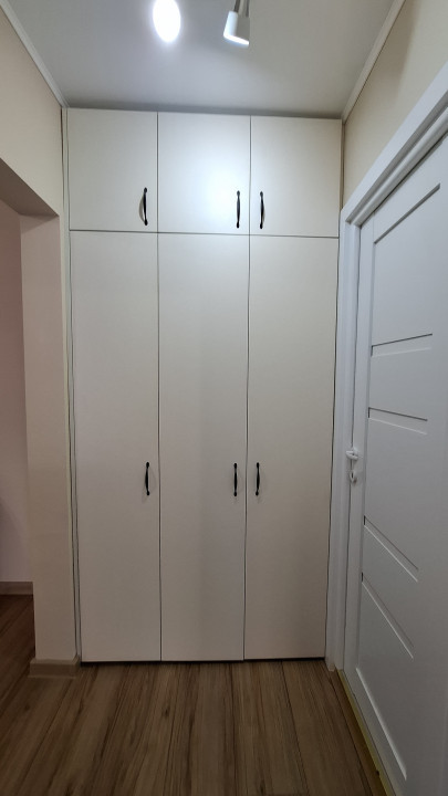 Apartament cu 2 camere, renovat, totul nou, Etaj intermediar