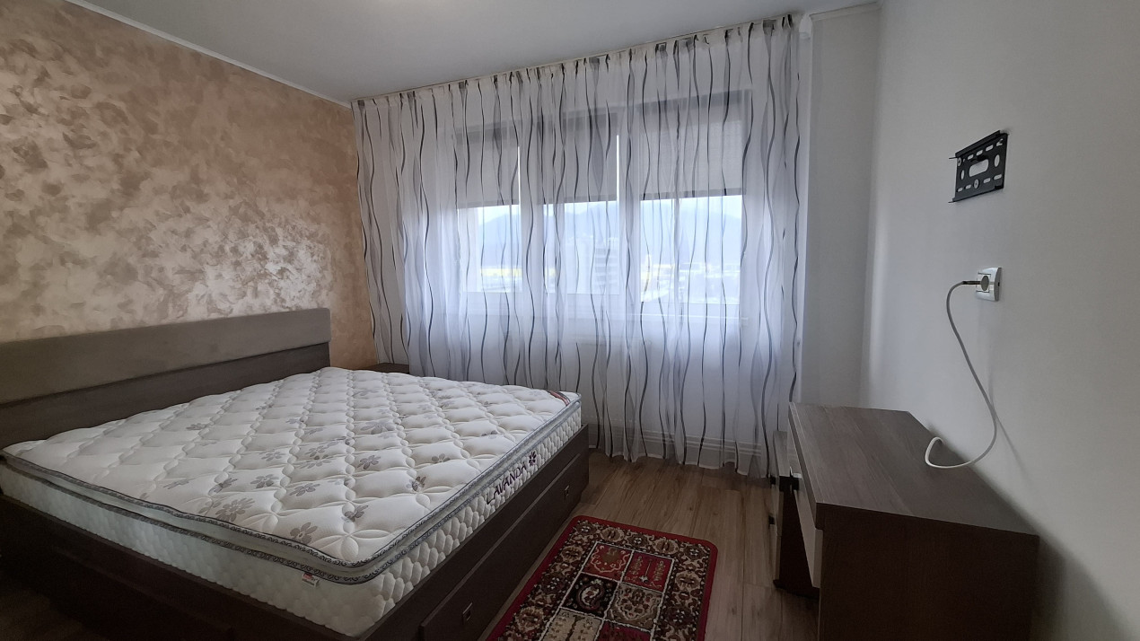 Apartament cu 2 camere, renovat, totul nou, Etaj intermediar